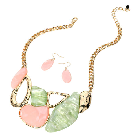 Working the Room Necklace Pink and Green