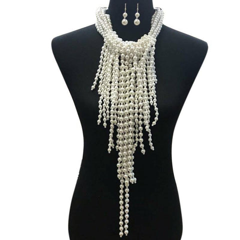 Pearl fringe necklace